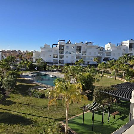 טורבייחה Nice 2 Bedroom Bali Apartment With Sea Views מראה חיצוני תמונה